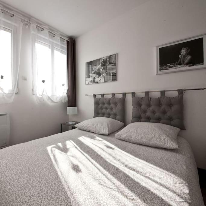 Gite 65 M2 200 M Gare T-G-V 400 M Centre-Ville Grand Parking 250 Places Gratuit Face Au Logement Арас Екстер'єр фото